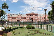 Plaza de Mayo, Růžový palác, úřad, prezidenta